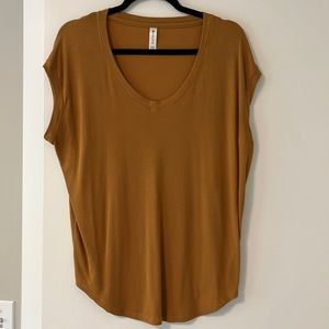 Athleta cloud light stratus top size small